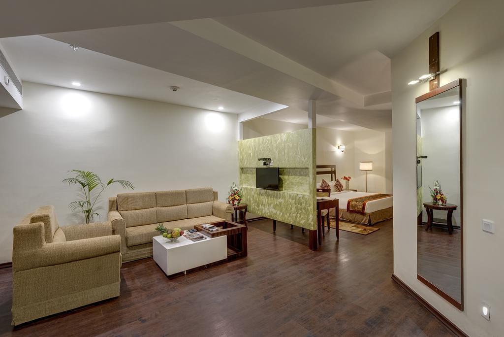 The Fern Residency Galaxy Mall Burnpur Rum bild